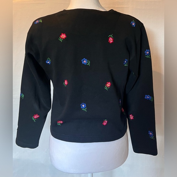 Black Cardigan Size SP Adrienne Vittadini  with pink & blue  Embroidered Flowers - Picture 2 of 10